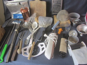 lot 418 image: Vintage kitchenwares cutting board...