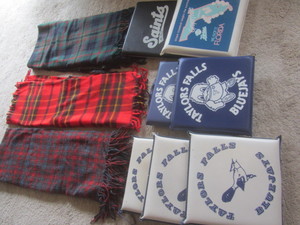 lot 426 image: Stadium blankets including Faribo, ...