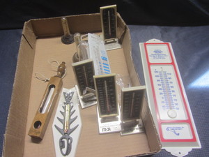 lot 443 image: Thermometers with advertising...