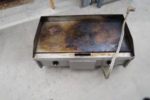 lot 2 image: STAN GRILL