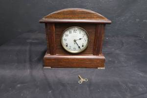 lot 19 image: PENDOLIUM CLOCK