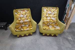 lot 24 image: YELLOW CHAIRS