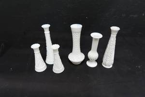 lot 28 image: FLOWER VASES