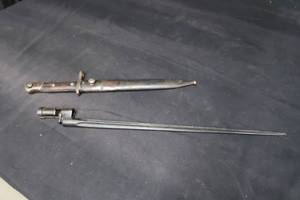 lot 100 image: 2 BAYONETS
