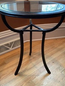lot 21 image: Round Glass-TopMetal-Base Accent Table