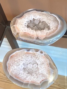 lot 84 image: Geode Slice