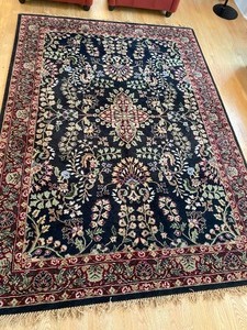 lot 86 image: Decorative Area Rug w Pad