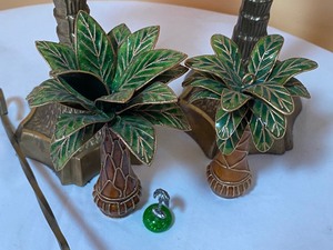 lot 43 image: Palm Tree Themed Candle Holders
