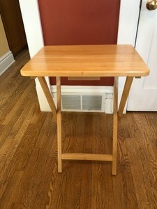 lot 154 image: Set of Four Oak TV Trays w Stand