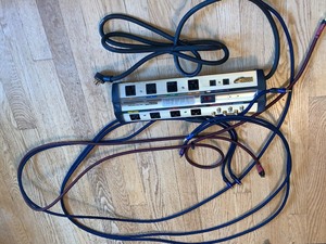 lot 170 image: Monster Power Home Theatre Power Center HTS 1000