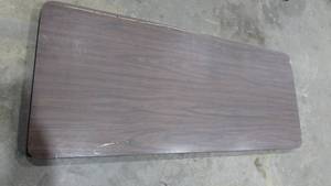 lot 53 image: 6 Wood Table