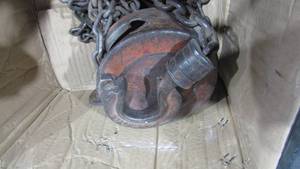 lot 87 image: Chain Hoist