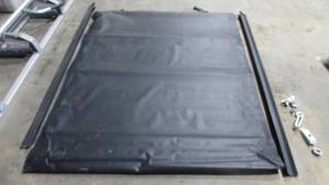 lot 92 image: Access Tonneau Cover off 2016 Chevrolet
