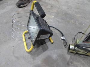 lot 123 image: Shop Light and Miller Genuine Draft Light