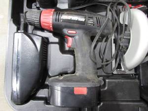 lot 125 image: Coleman Tool Set