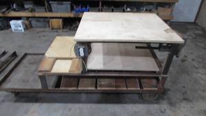lot 139 image: Large Work Stand on Wheels