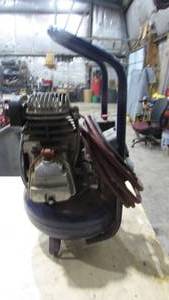 lot 142 image: Central Pneumatic Compressor