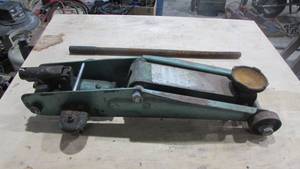 lot 151 image: Jack with Handle