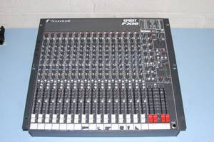 lot 3 image: SoundCraft Spirit FX16 16 Microphone  Line Pro Audio Mixer  Mixing Console with Lexicon Digital Effects