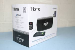 lot 19 image: iHome IBT38G Bluetooth Stereo Dual Alarm Digital FM Clock Radio with USB Charging