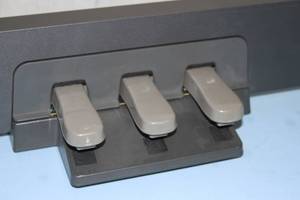 lot 35 image: Yamaha LP-7A Three Pedal Digital Piano  Keyboard Damping Sostenuto & Soft Foot Pedal System