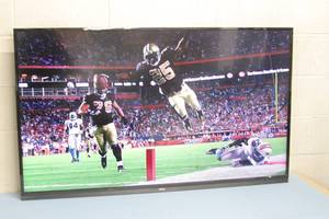 lot 22 image: NEC E554 Commercial Grade LED Edge-Lit 55 1080p High Definition LED TV  Television  Monitor  Display