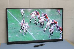 lot 53 image: Sharp Aquos LC-52LE640U 52 1080p High Definition LED TV  Television  Display with Remote Control