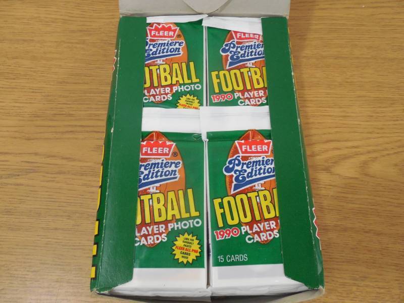 lot 22 image: 1990 Fleer Football Display Box of 36 Packs