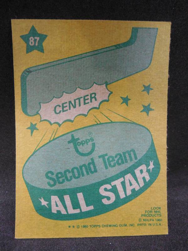lot 237 image: 1980-81 Topps #87 Wayne Gretzky AS2