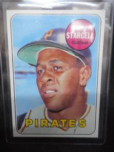 lot 81 image: 1969 Topps Willie Stargell #545 Near Mint