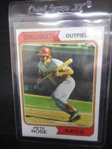 lot 82 image: 1974 Topps Pete Rose #300 Near Mint