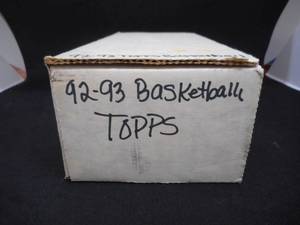 lot 85 image: 1992 Topps Basketball Set - Michael Jordan -  Shaq Rookie Card. HOT