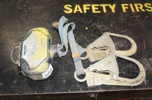 lot 101 image: Sala Talon Personal Fall Protection Retractable Lanyard