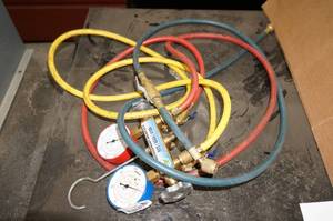 lot 126 image: Air Conditioning Gauges