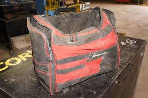 lot 125 image: Snap-On Soft Side Tool Bag