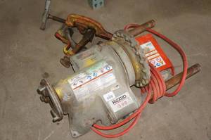 lot 15 image: Ridgid 300 Power Pipe Threader with Cutter and Foot Pedal
