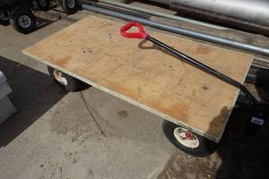 lot 50 image: Flatbed Cart
