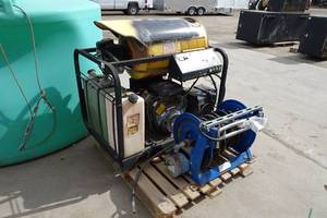 lot 11 image: Landa PGDC 5-3000 Hot Water Diesel Pressure Washer