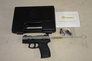lot 2 image: Taurus PT145 Pro Millenium .45 ACP Semi Auto Pistol