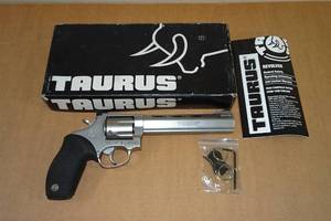 lot 1 image: Taurus Tracker .357 Magnum Stainless Revolver - 6.5 Barrel
