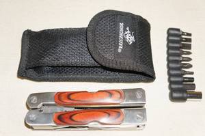 lot 31 image: Winchester Multi Tool Pocket Knife