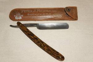lot 43 image: Antique Griffon Cutlery Works Straight Blade Razor