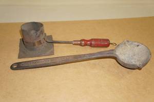 lot 19 image: Vintage Lead Melting Pot and Ladle