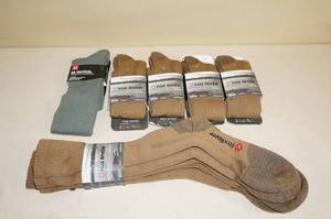 lot 115 image: NEW Tactical Type Socks