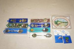 lot 182 image: Australia and New Zealand Souvenirs - Spoons, Pins
