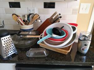 Collection of Kitchen Items