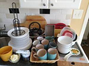 Collection of Kitchen Items