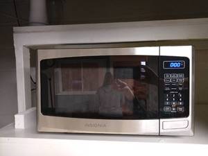 Insignia Microwave