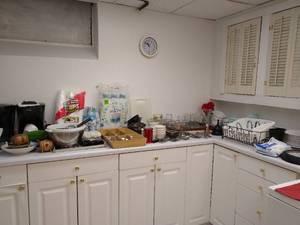 Collection of Kitchen Items
