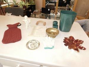 lot 22 image: Misc Items